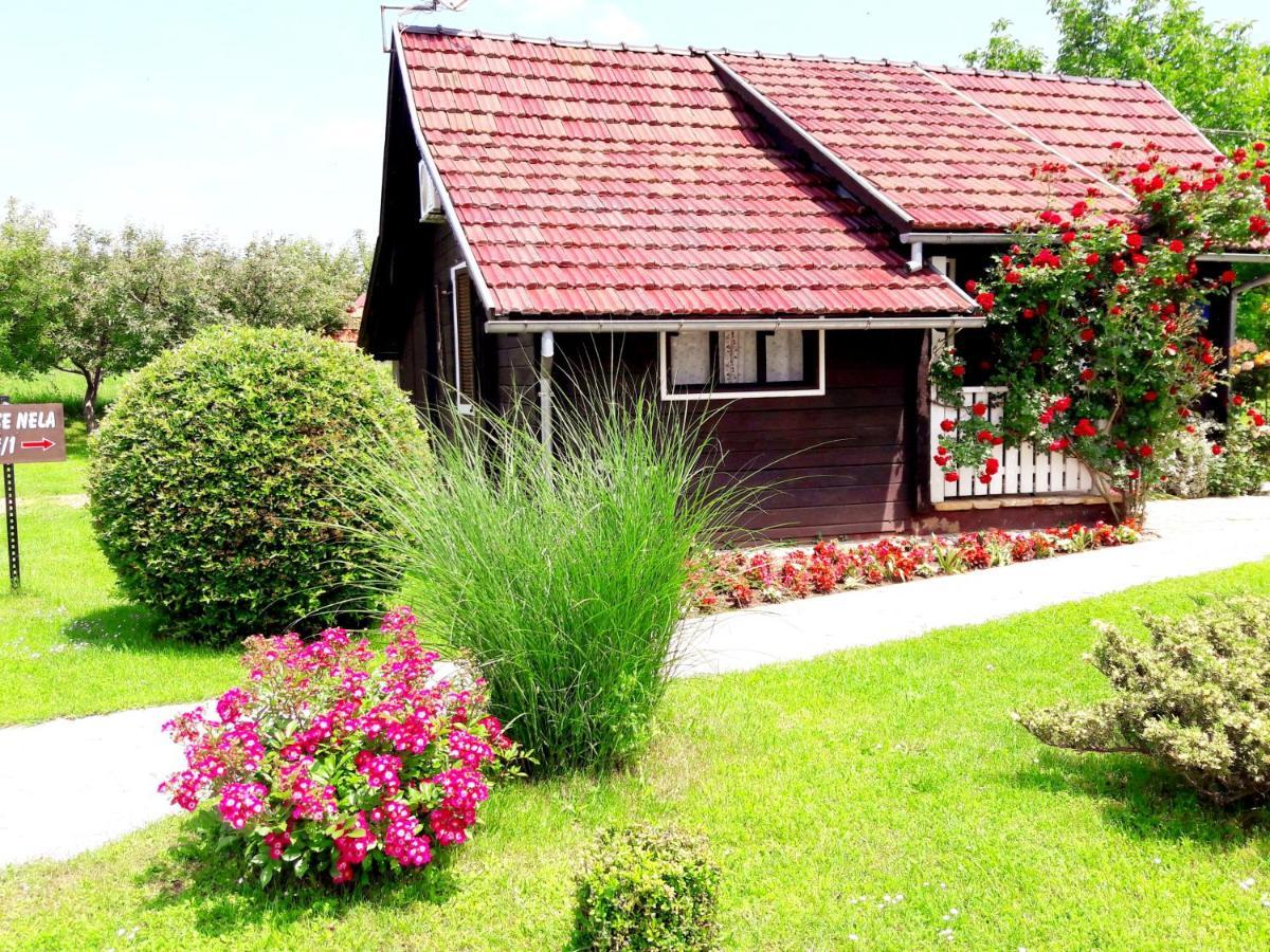 Wooden House Nela Near Plitvice Lakes Smoljanac Εξωτερικό φωτογραφία