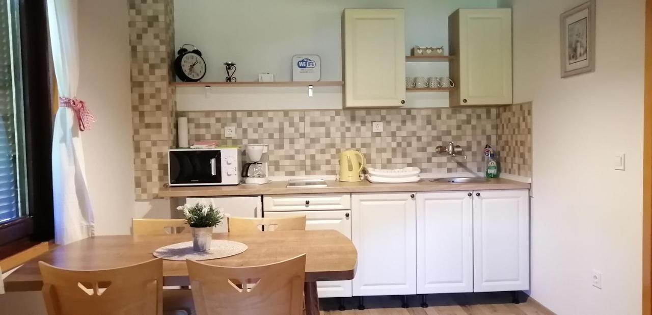 Wooden House Nela Near Plitvice Lakes Smoljanac Εξωτερικό φωτογραφία