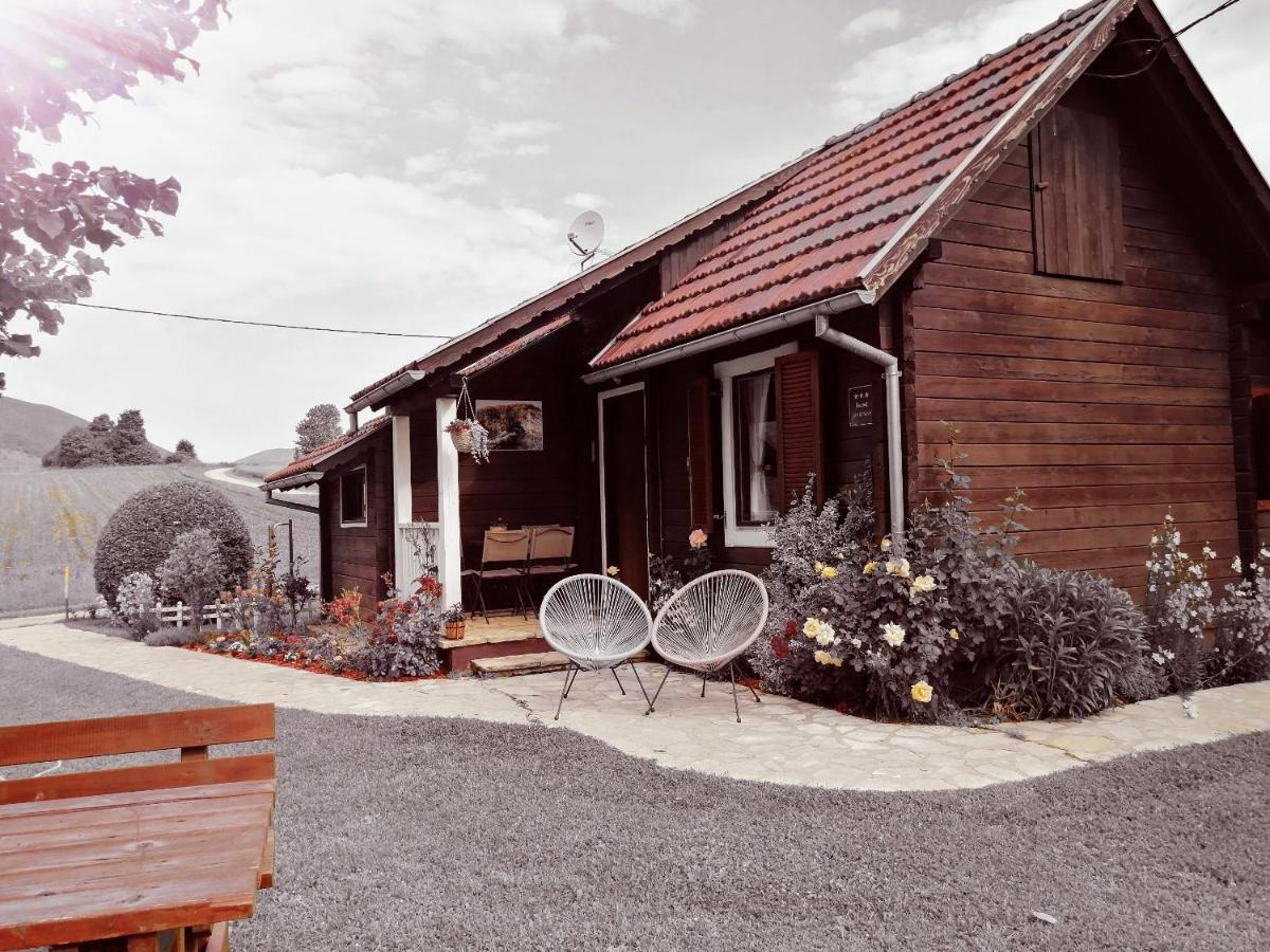 Wooden House Nela Near Plitvice Lakes Smoljanac Εξωτερικό φωτογραφία