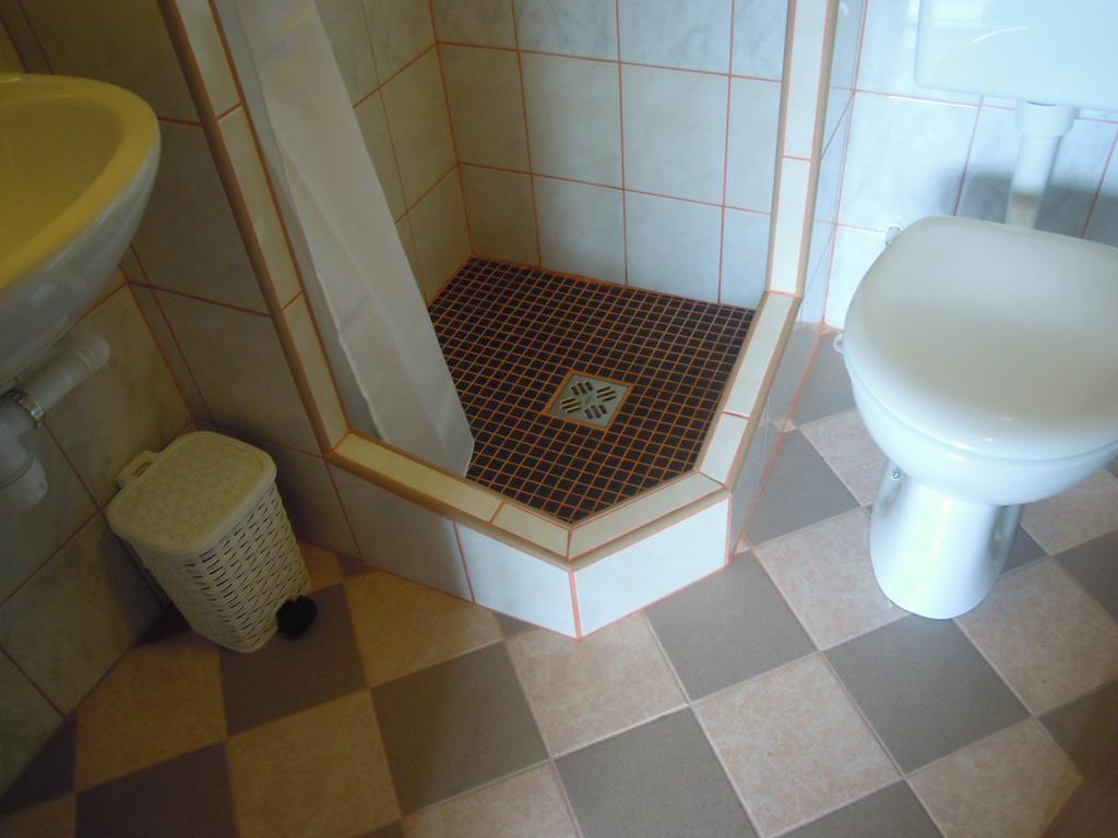 Wooden House Nela Near Plitvice Lakes Smoljanac Δωμάτιο φωτογραφία